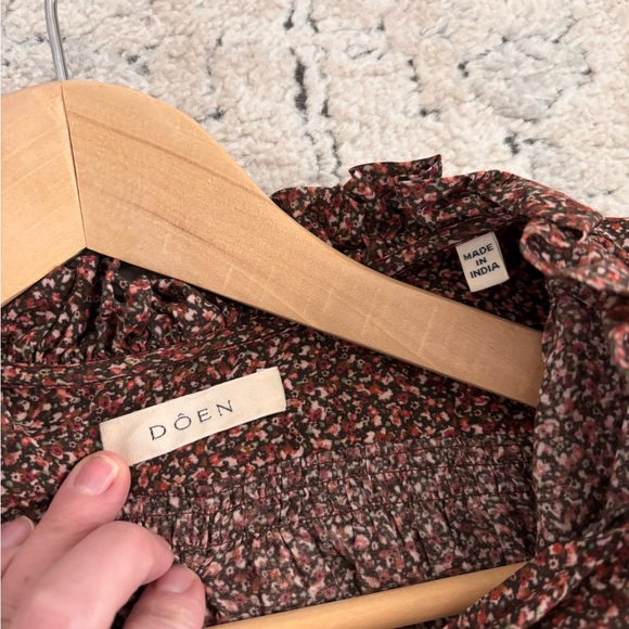 Doen floral top size small - Picture 3 of 4